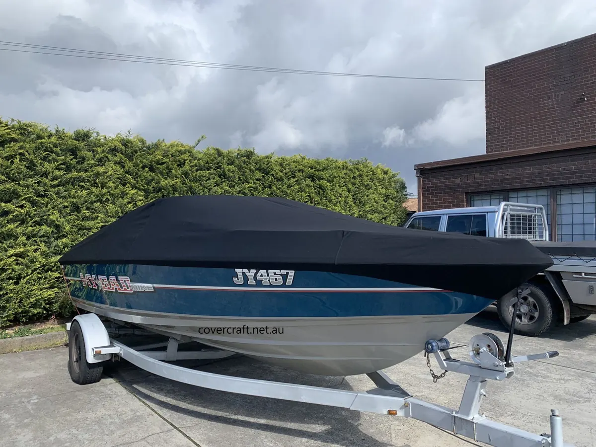 How Boat Covers Help Protect Your Boat During a Move
